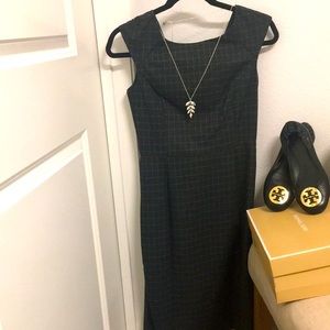 ✨ Moving sale 🚗- NWOT Banana Republic Gray Plaid / Windowpane Dress, Size 2P